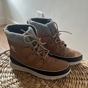 Sorel Women’s Explorer Carnival Boots